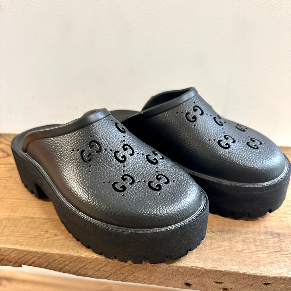 Gucci Elea Perforatwd Rubber Platform GG Mule Clog
